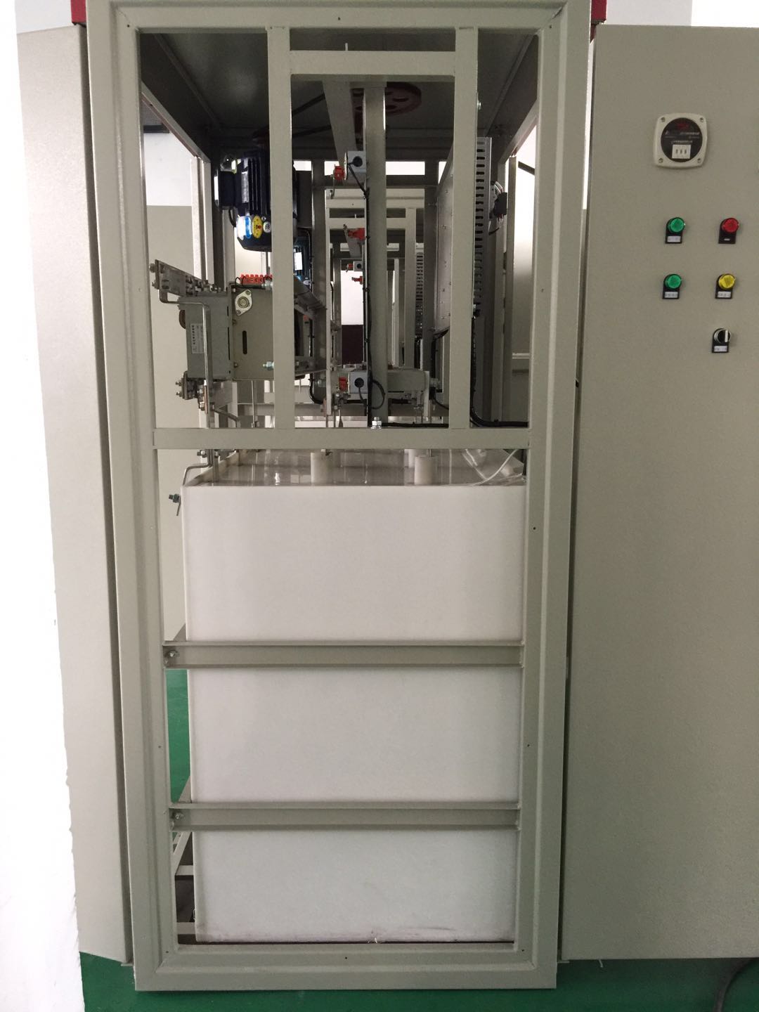 TYQ3系列高壓籠型電機(jī)液體電阻啟動(dòng)柜 介紹